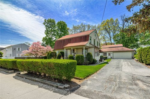 90 Putnam Pike, Johnston, RI, 02919-2078 | Card Image
