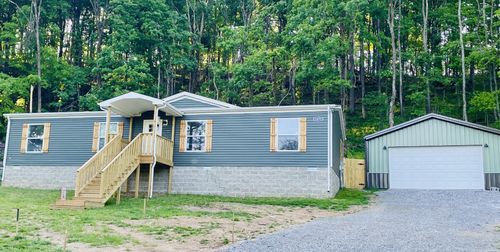 1271 Thompson Hill Rd, Bethpage, TN, 37022-2002 | Card Image