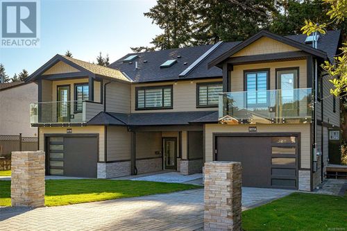 3271 B Galloway Rd, Victoria, BC, V9C2S8 | Card Image