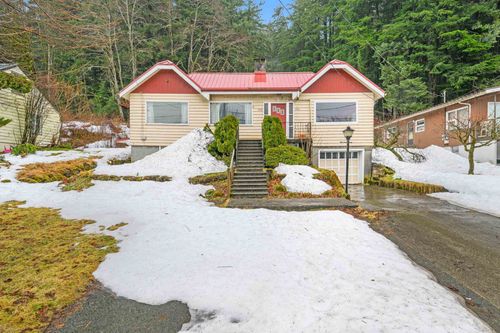 1926 Glacier Avenue, Juneau, AK, 99801 | Card Image