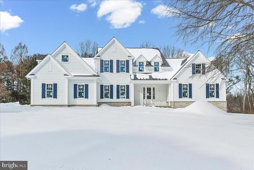 102 Knoxlyn Farm Dr, Kennett Square, PA, 19348-2700 | Card Image