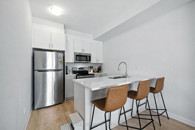 702 Confluence Walk, House attached with 2 bedrooms, 2 bathrooms and 1 parking in Ottawa ON | Image 14