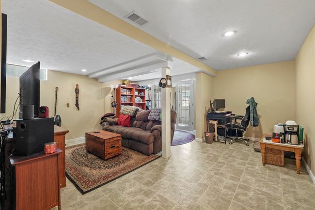 Finished Basement | Image 31
