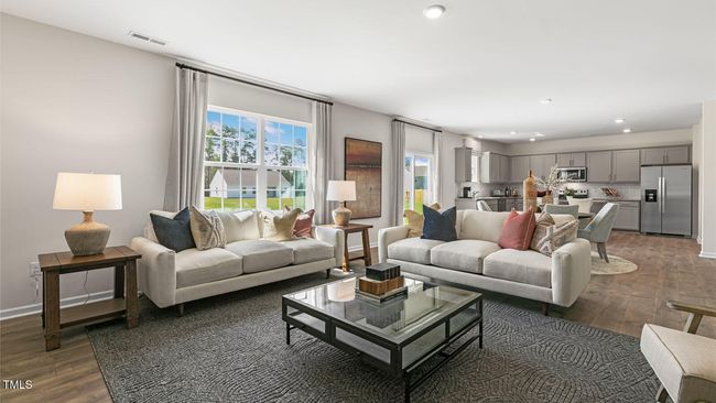 Living Area | Image 7
