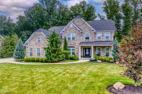 2631 Palmer Ln, Avon, OH, 44011-2073 | Card Image