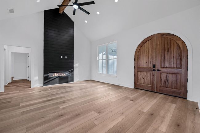 1220 Cr 4045, House other with 4 bedrooms, 2 bathrooms and null parking in Savoy TX | Image 6