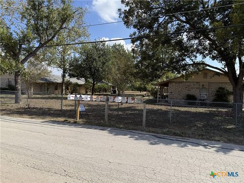 200 Quail Run Rd, Martindale, TX, 78655-3978 | Card Image