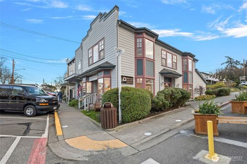 9 Nw Front St, Coupeville, WA, 98239-3444 | Card Image