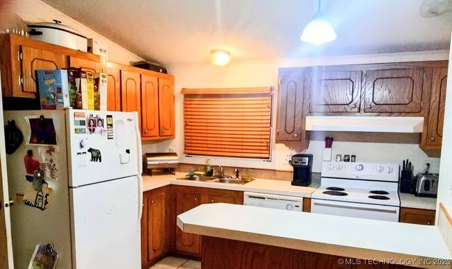 Kitchen Area | Image 5