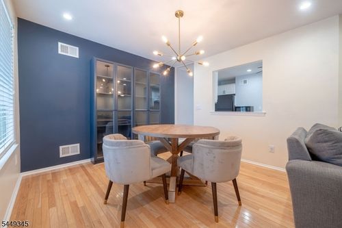 26 Kayser Ln, West Orange, NJ, 07052-1151 | Card Image