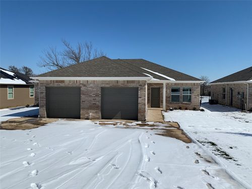 2409 N Hickory St, Sherman, TX, 75092-2703 | Card Image