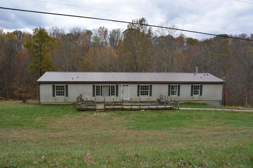135 Fawn Meadow Dr, Maidsville, WV, 26541-7219 | Card Image
