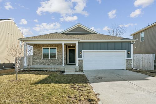 156 Dakota Cir, Waukee, IA, 50263-7125 | Card Image