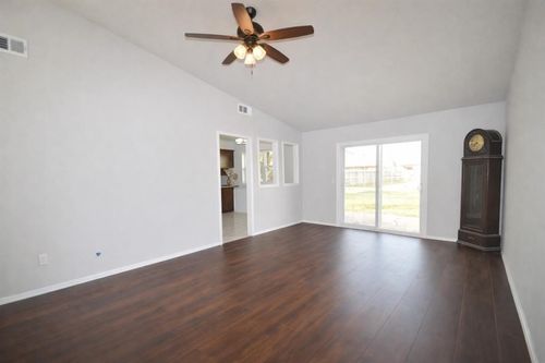 1049 Sw 3rd Street, Moore, OK, 73160 | Card Image