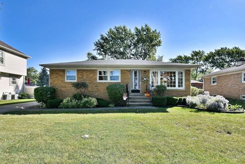 1105 S Fern Dr, Mount Prospect, IL, 60056-4521 | Card Image