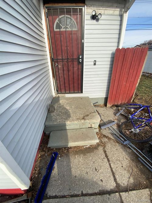 12845 Georgiana Ave, Warren, MI, 48089-4809 | Card Image