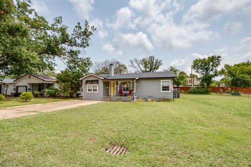 1815 N Bell Ave, Shawnee, OK, 74804-3709 | Card Image