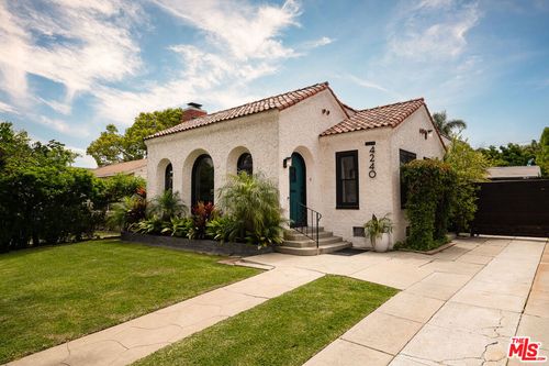 4240 E 6th St, Long Beach, CA, 90802 | Card Image