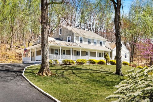 1 Hitching Post Ln, Chappaqua, NY, 10514-1206 | Card Image