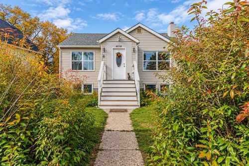 4518 52 St, Wetaskiwin, AB, T9A1N6 | Card Image