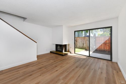 3636 Shelter Creek Dr, Napa, CA, 94558 | Card Image