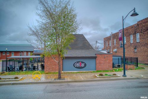 101 W Monroe St, Carbondale, IL, 62901-2921 | Card Image