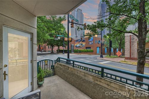 103-401 N Church St, Charlotte, NC, 28202-1164 | Card Image