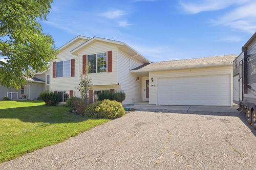 964 7th Ave Nw, Hutchinson, MN, 55350-3411 | Card Image