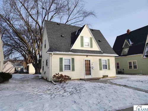 422 Mound Ave, Mankato, MN, 56001-2027 | Card Image