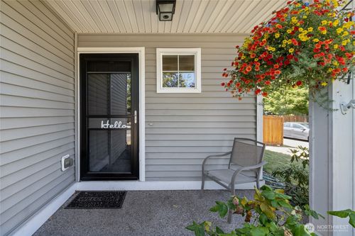 20304 48th Ave E, Spanaway, WA, 98387-6768 | Card Image