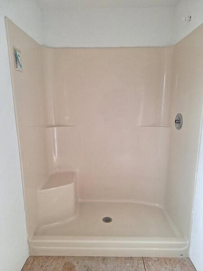 S4985 S Creek Rd, House other with 3 bedrooms, 2 bathrooms and null parking in Genoa WI | Image 16