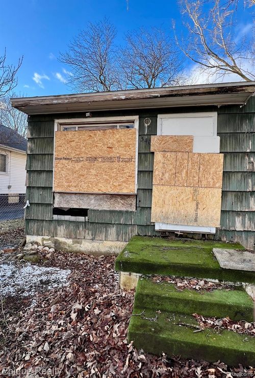 3402 Brandon St, Flint, MI, 48503-3457 | Card Image