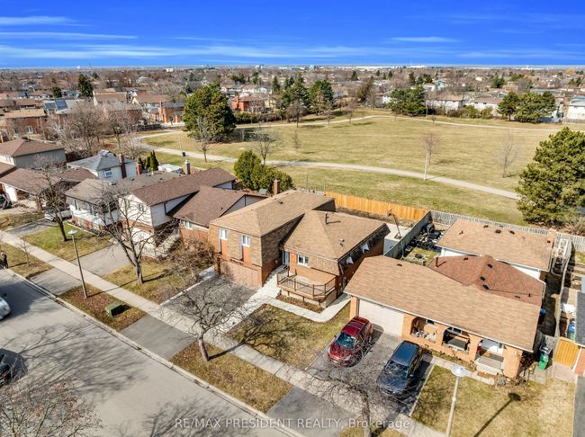 118 Charters Rd, House other with 5 bedrooms, 4 bathrooms and 2 parking in Brampton ON | Image 49