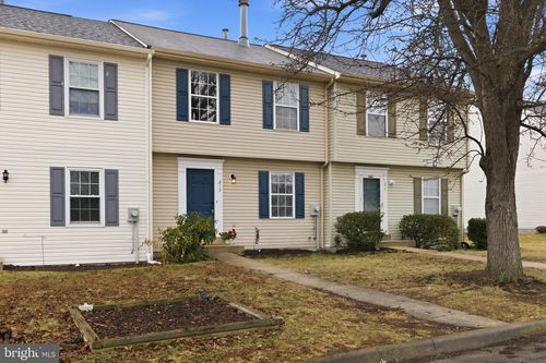 213 Georgetowne Ct, Stephens City, VA, 22655-3813 | Card Image