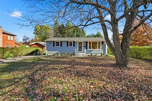 34 Hildreth Ave, South Hadley, MA, 01075-2016 | Card Image