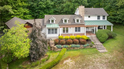 10286 Quarry Chapel Rd, Gambier, OH, 43022-9604 | Card Image