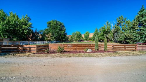 251 Theobald Ln, Reno, NV, 89521-7829 | Card Image