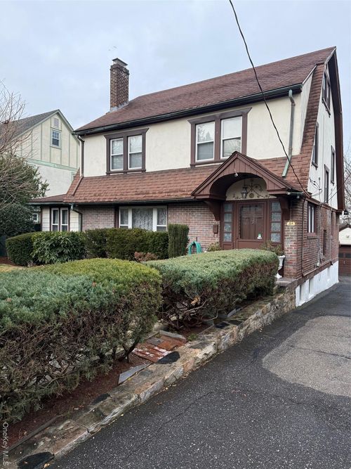 84 Prospect St, White Plains, NY, 10606-3421 | Card Image