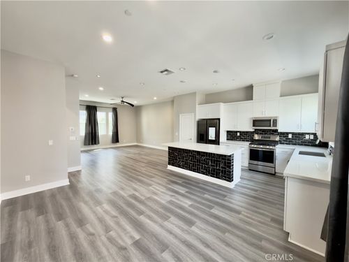 unit-116-977 E Mason Ln, Anaheim, CA, 92805-6470 | Card Image