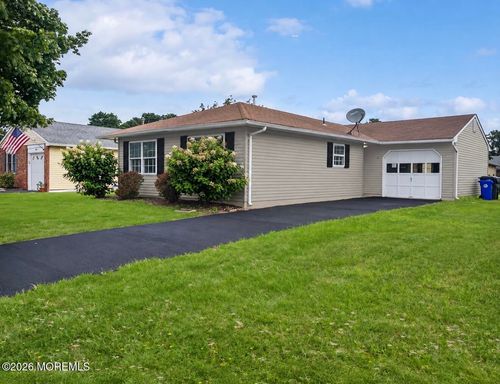 11 Reef Pl, Brick, NJ, 08723-7201 | Card Image