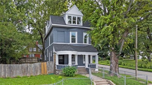 2658 E 7th St, Kansas City, MO, 64124-2409 | Card Image