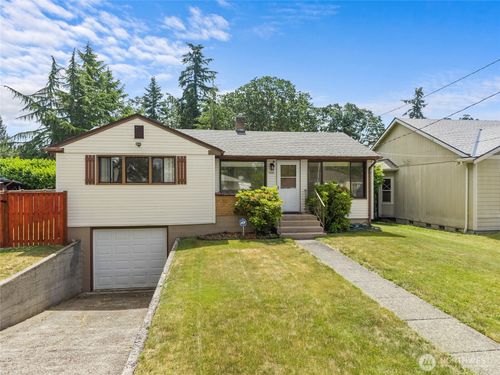 15205 Grant Ave Sw, Lakewood, WA, 98498-2016 | Card Image