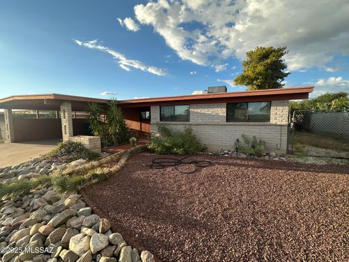 9551 E 30th Street, Tucson, AZ, 85748 | Card Image