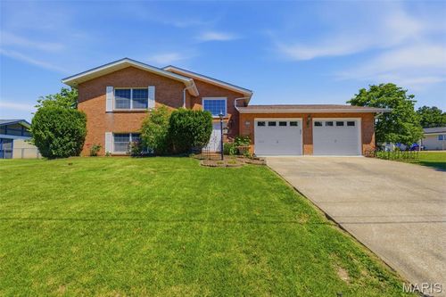 1515 Sweeney Dr, Festus, MO, 63028-1500 | Card Image