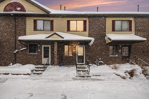 60 Carriage Ln Sw, Grand Rapids, MI, 49548-7827 | Card Image