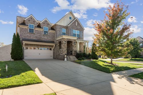 687 Fall Creek Cir, Goodlettsville, TN, 37072-1474 | Card Image