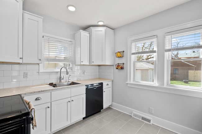 Vassar Dr 1304 Kalamazoo 49001-10 | Image 11