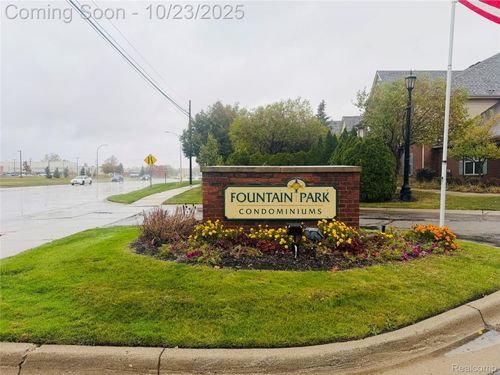 11704 Farmington Rd, Livonia, MI, 48150-1722 | Card Image