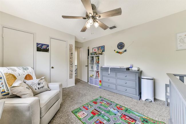 Lots of space in this bedroom. | Image 28