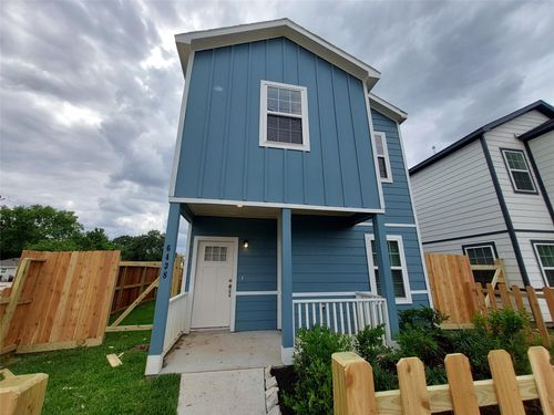 6438 Calhoun Rd, Houston, TX, 77021-4204 | Card Image